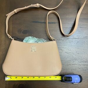 Elegant Tan Crossbody Bag